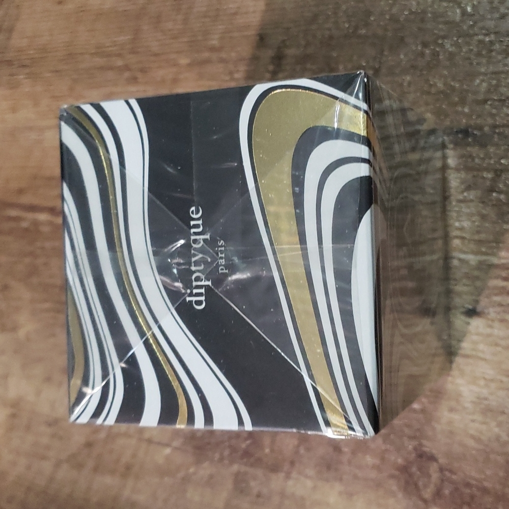 BNIB Hard to Find- Baies Limited Edition Candle 190g 2021 - Picture 6 of 7